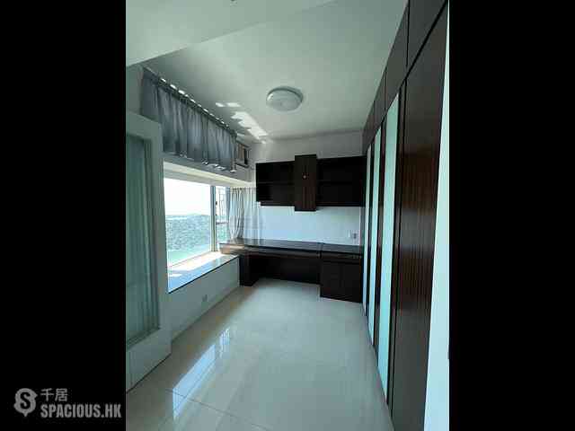 Tung Chung - Tung Chung Crescent Phase 2 Block 9 02