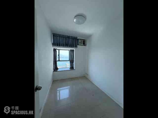 Tung Chung - Tung Chung Crescent Phase 2 Block 9 05