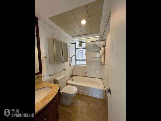 Tung Chung - Tung Chung Crescent Phase 2 Block 9 06