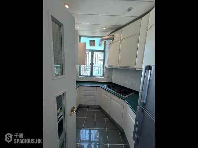 Tung Chung - Tung Chung Crescent Phase 2 Block 9 07