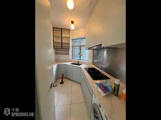 Tung Chung - Coastal Skyline Phase 1 Block 3 02