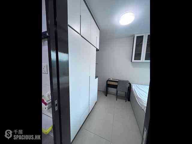 Tung Chung - Caribbean Coast Phase 2 Albany Cove Tower 8 09