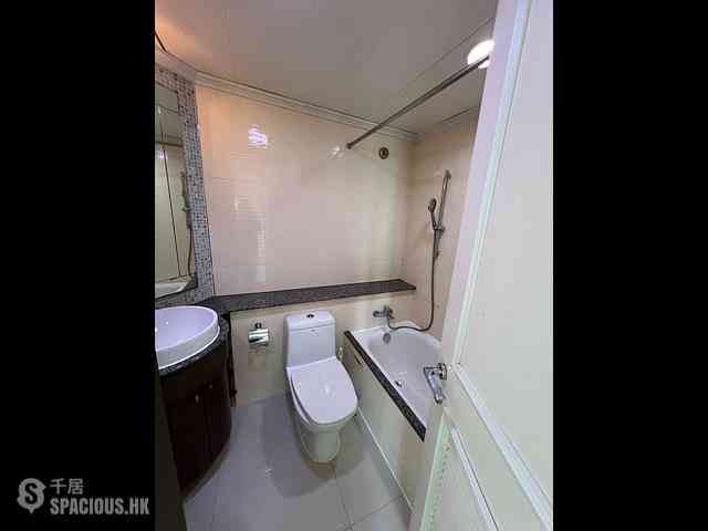 Tung Chung - Caribbean Coast Phase 4 Crystal Cove Tower 16 06
