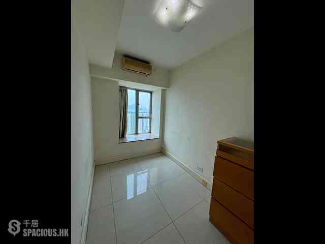 Tung Chung - Caribbean Coast Phase 4 Crystal Cove Tower 16 07