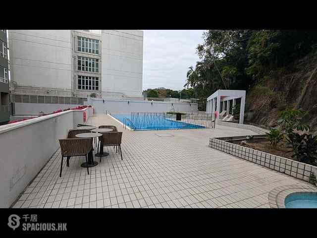 Lam Tei - Oaklands Court Block 3 18