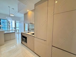 Sai Ying Pun - King's Hill 02