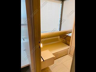 Sai Ying Pun - King's Hill 06