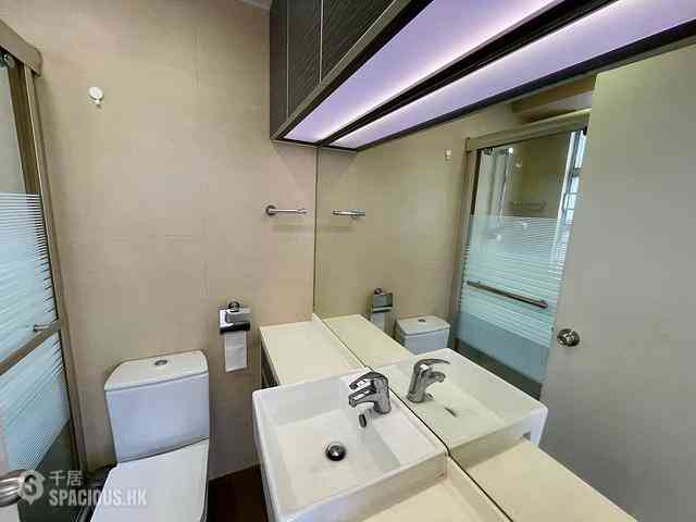 Wan Chai - Phoenix Court Block 4 04