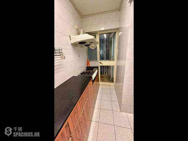 Wan Chai - Phoenix Court Block 4 06