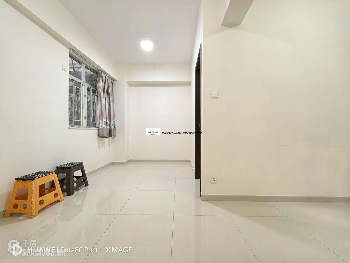 Wan Chai - 92-94, Queen's Road East 01