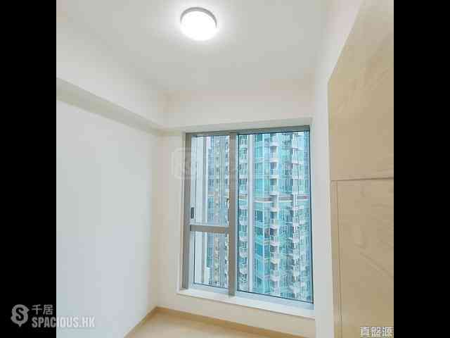 Ngau Tau Kok - Grand Central Phase 1 Block 2 03