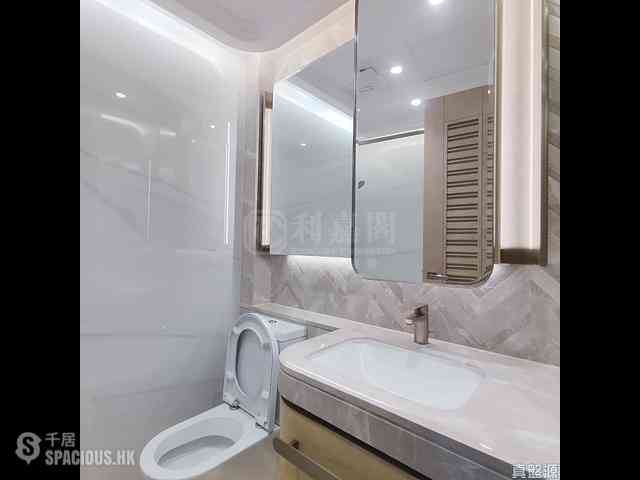 Ngau Tau Kok - Grand Central Phase 1 Block 2 06