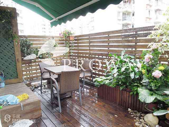 Sai Ying Pun - Orlins Court 01