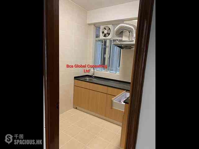 Mid Levels West - Hing Wah Mansion Block B 05