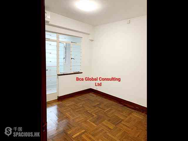 Mid Levels West - Hing Wah Mansion Block B 06