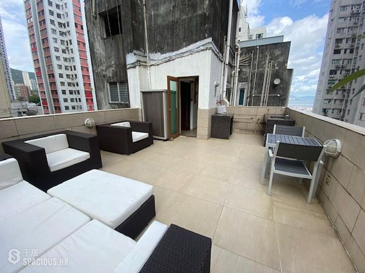 Tin Hau - Kam Hon Building 01