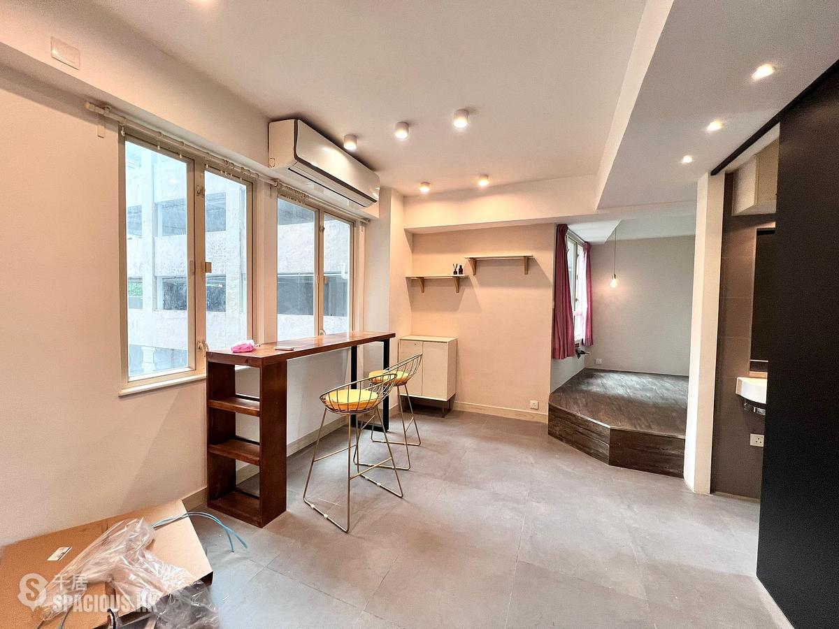 Wan Chai - Vincent Mansion 01