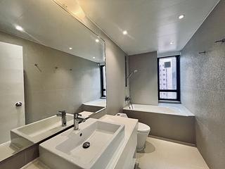 Mid Levels Central - Queen's Garden 10