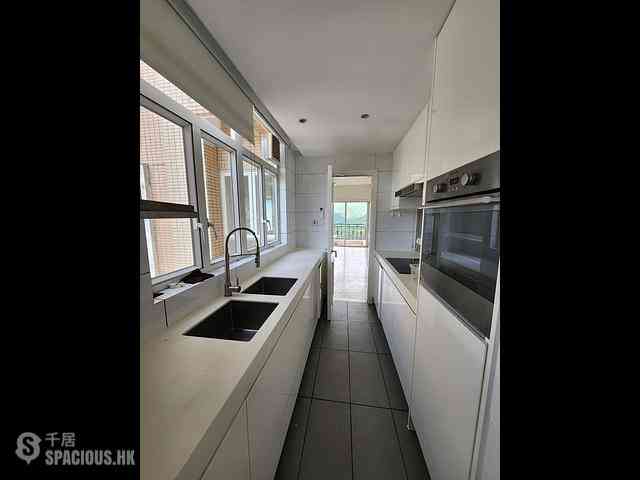 Stanley - Redhill Peninsula Site A (Phase 4) Block 8 06
