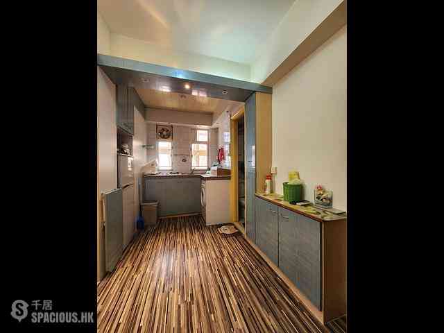 Kennedy Town - Hoi Tao Building Block A 04