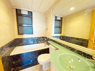 Mid Levels Central - Fairlane Tower 07