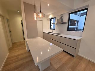 Mid Levels Central - East Sun Mansion 03