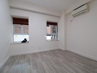 Wan Chai - Lok Moon Mansion 07