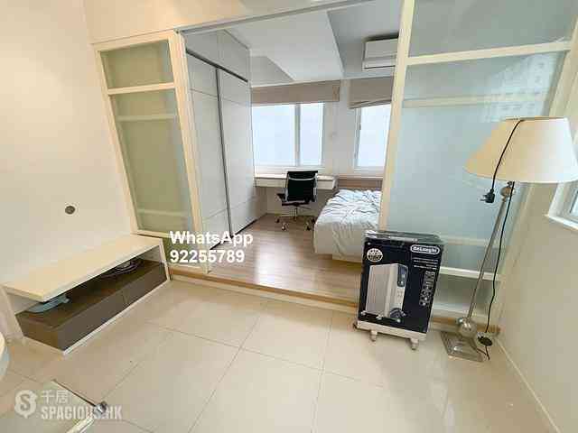 Sai Ying Pun - Lee Wah Mansion 02