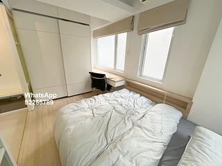 Sai Ying Pun - Lee Wah Mansion 04