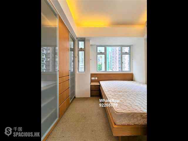 Sai Ying Pun - Lee Wah Mansion 05