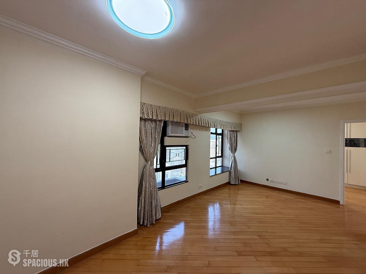 Mid Levels Central - Vantage Park 01