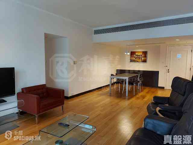 Wan Chai - Convention Plaza Apartments 01