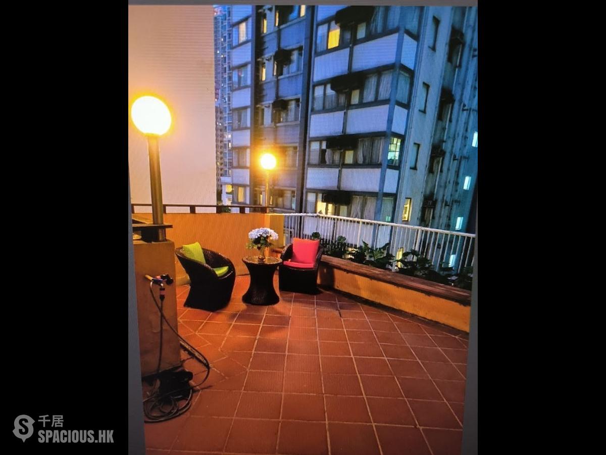 Wan Chai - Shu Fat Building 01