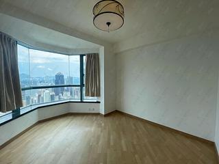 Mid Levels West - 80 Robinson Road 12