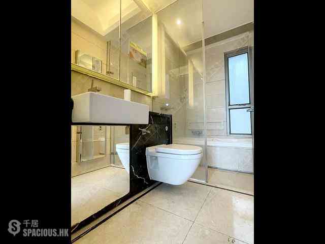 Tai Kok Tsui - One Silversea Tower 6 07