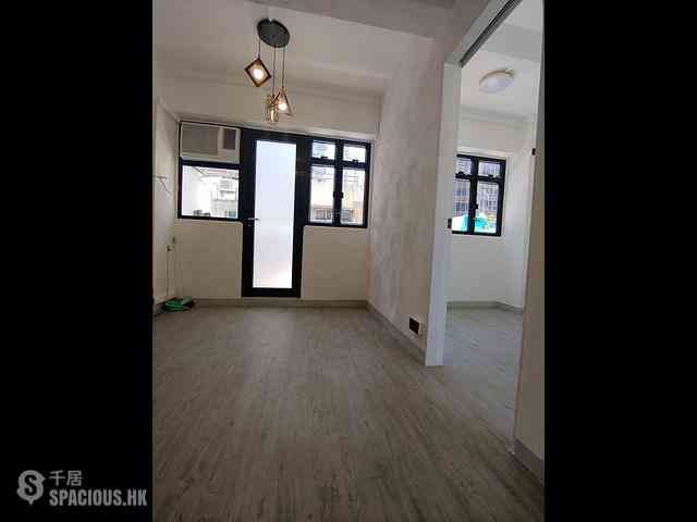 Poho - 18-20, Upper Station Street 03