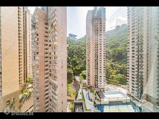 Mid Levels Central - Clovelly Court 01