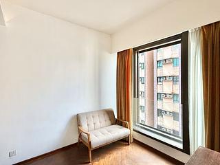 Shek Tong Tsui - One South Lane 04