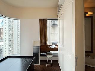 Shek Tong Tsui - One South Lane 07