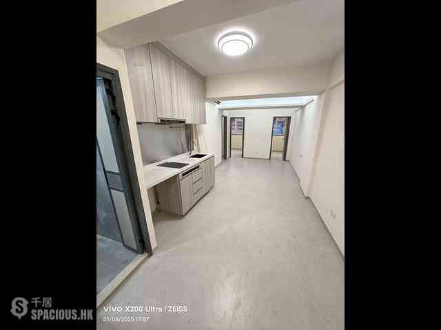 Kennedy Town - Tung Hing Mansion 01