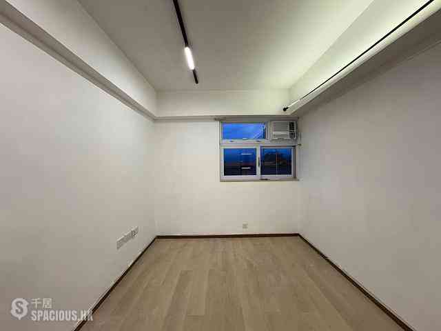 Sai Ying Pun - Kwan Yick Building Phase 3 Block A 03