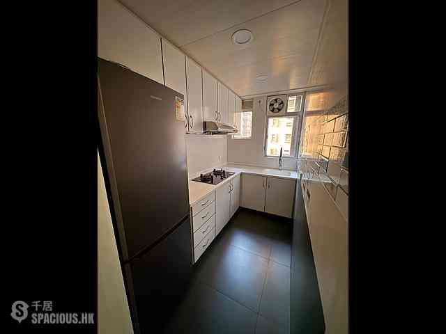 Sai Ying Pun - Rhine Court Block B 04