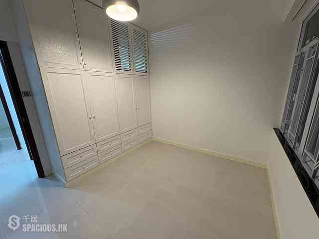 Sai Ying Pun - Rhine Court Block B 13