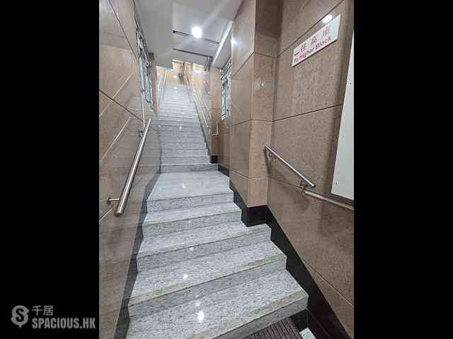 Wan Chai - Vincent Mansion High Block 03