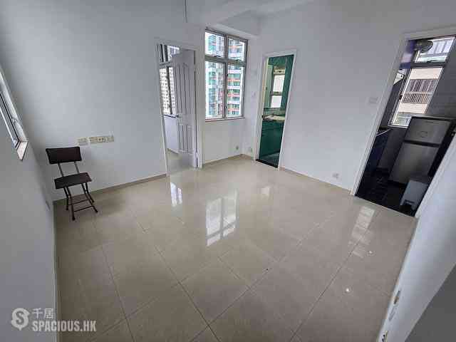 Wan Chai - Vincent Mansion High Block 04