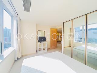 Wan Chai - Convention Plaza Apartments 03