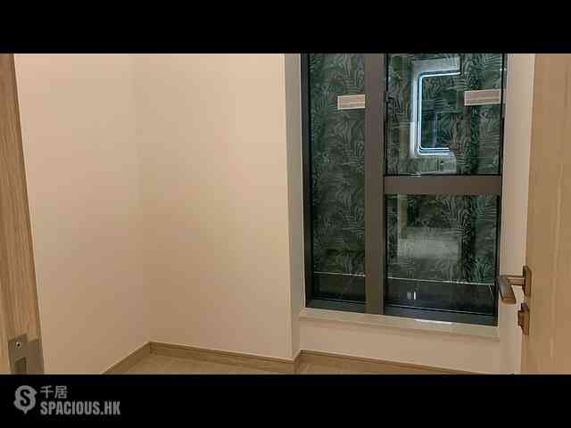 Sai Ying Pun - Upper Manor 02