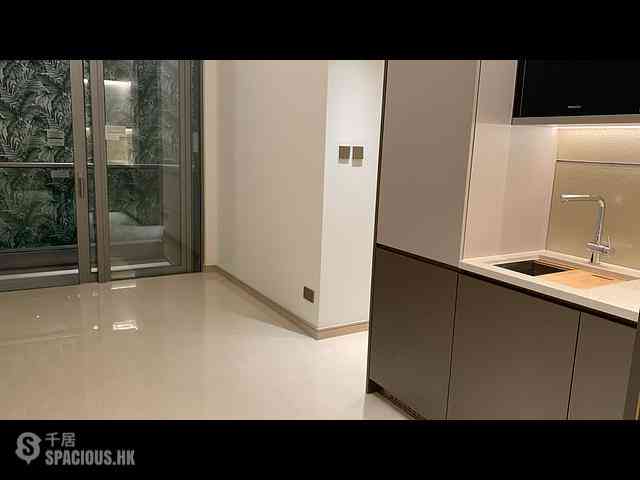 Sai Ying Pun - Upper Manor 03