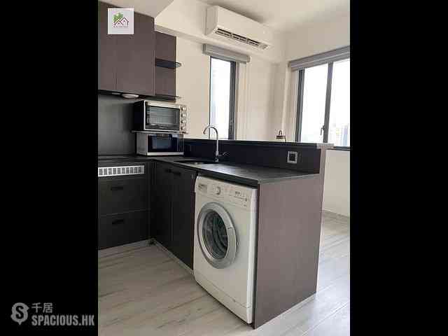 Kennedy Town - Wah Po Building 01