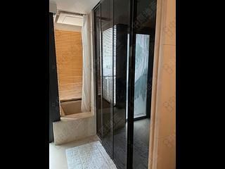 Mid Levels Central - Gramercy 05